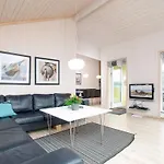 With Private Sauna And Loft Großenbrode