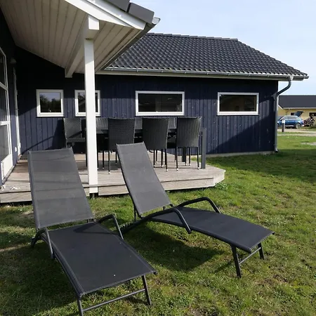 With Private Sauna And Loft Feriehus Großenbrode